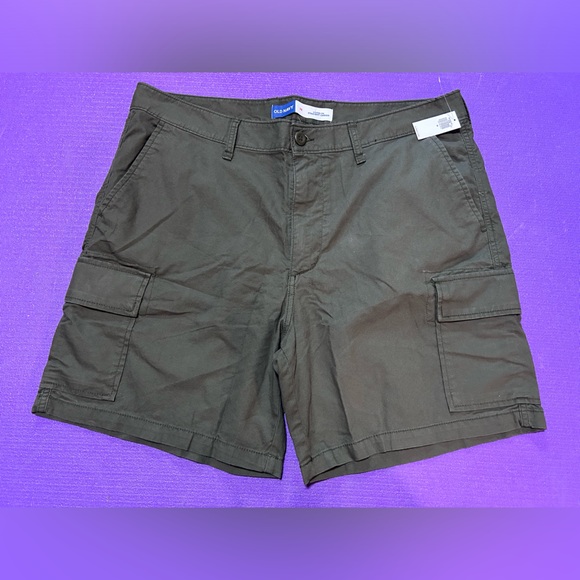 NWT Men’s Old Navy cargo shorts - Picture 1 of 3
